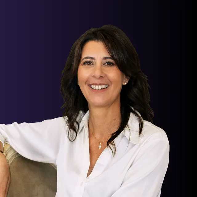 Nathalie Poutignat-Demosthenis, courtière en crédits Exapret à l’agence de Moulins.